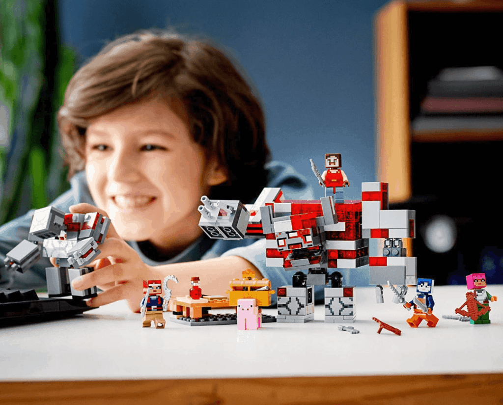 Lego Minecraft Redstone Battle